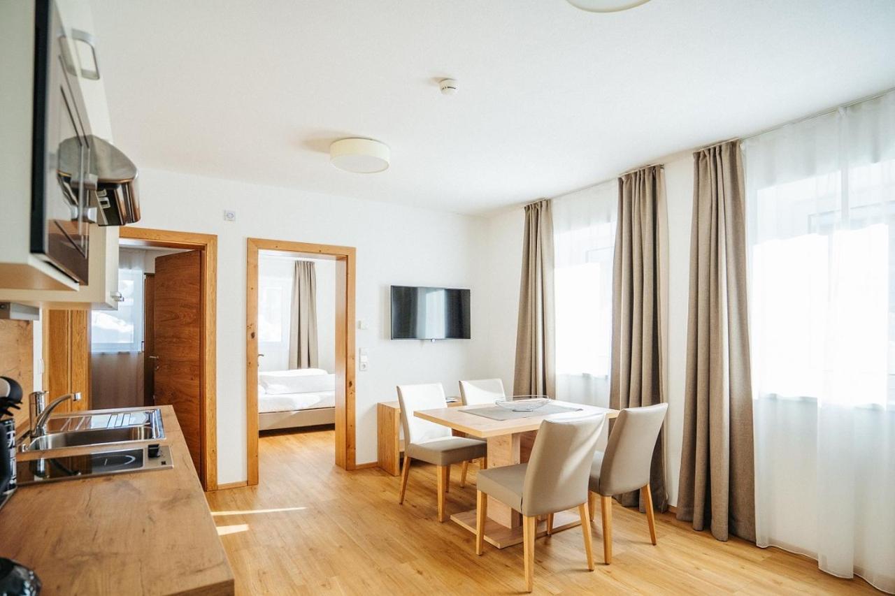 Apartmenthaus Strasswirt De Luxe Tröpolach Exterior foto