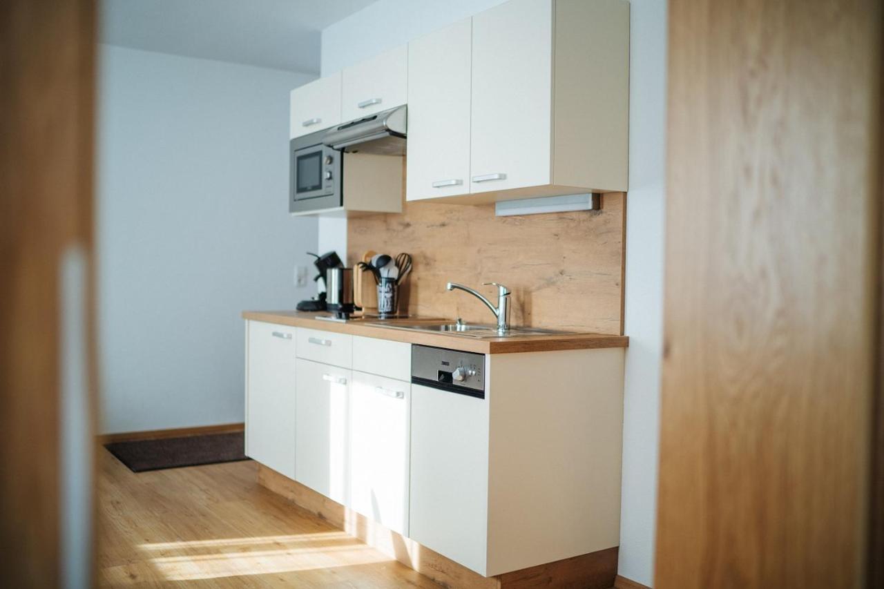 Apartmenthaus Strasswirt De Luxe Tröpolach Exterior foto
