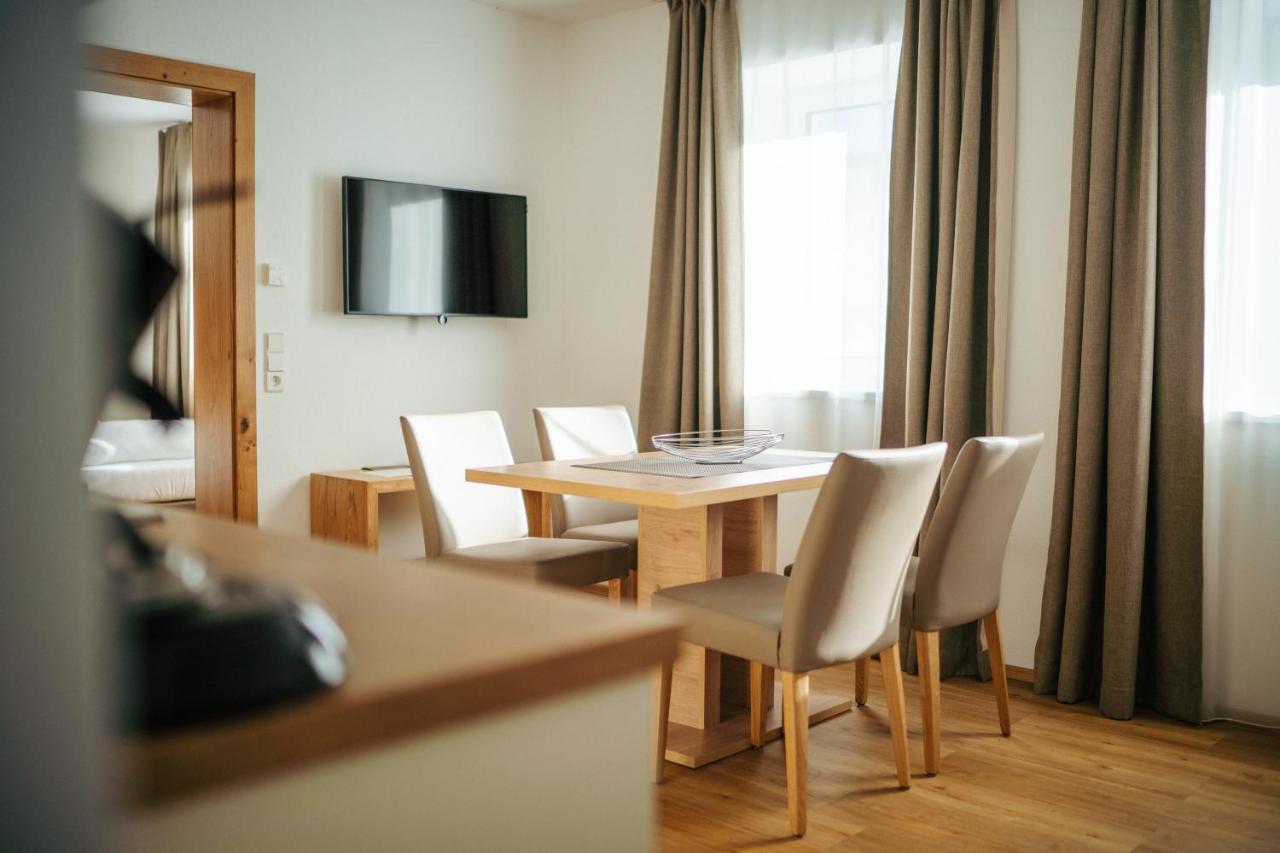 Apartmenthaus Strasswirt De Luxe Tröpolach Exterior foto